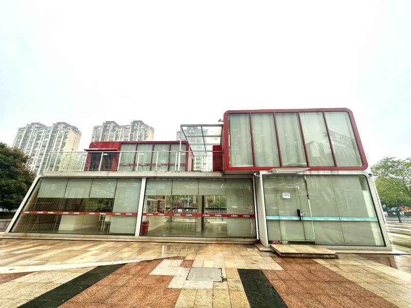 余姚万达外广场红锋驿站We志愿红色书屋党建万达商圈甬爱e家红小西