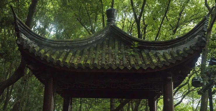 余姚龙泉山爬山凉亭休息亭子建筑古色古香
