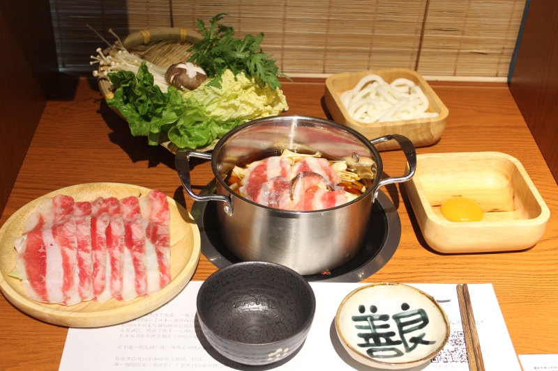 单人火锅套餐河一火锅餐厅美食鸡蛋蔬菜肉面