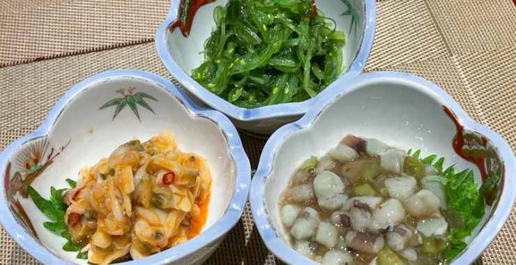 日料冷菜餐厅美食海草芥末章鱼