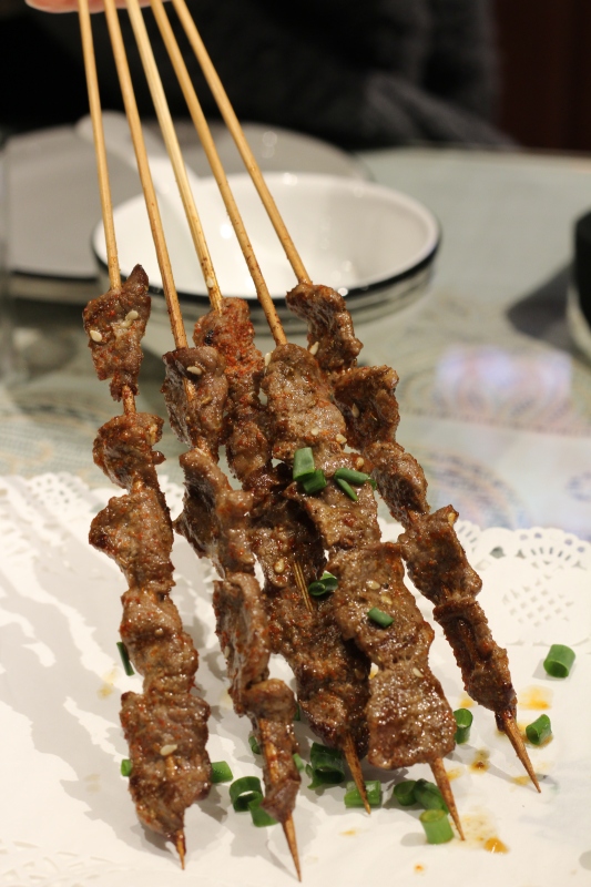 烤牛肉串竖图 烧烤图