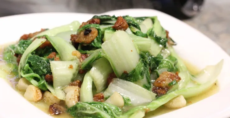 猪油渣小白菜炒菜美食