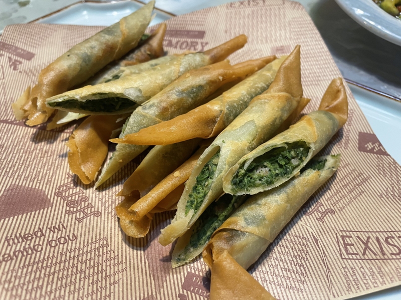 荠菜春卷美食餐厅