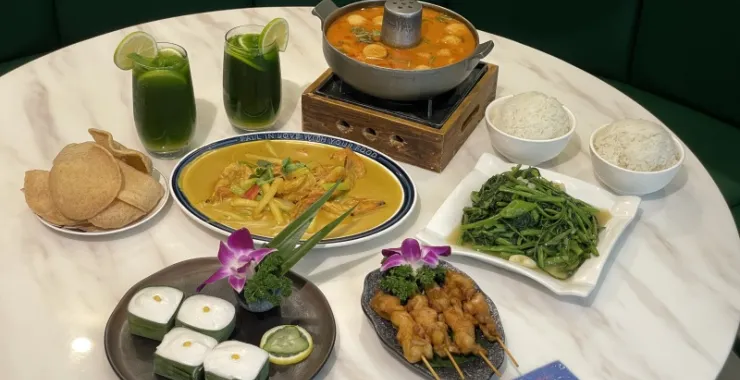 罗勒餐厅泰国菜合照美食咖喱鸡糯米粉猪颈肉饮料沙拉炒面冬阴功汤