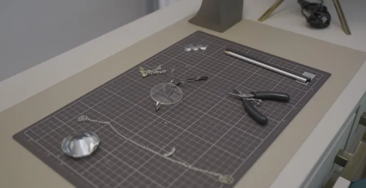 剪刀工具眼镜工作台