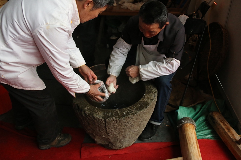 农博会美食年糕团手工制作余姚传统零食小吃