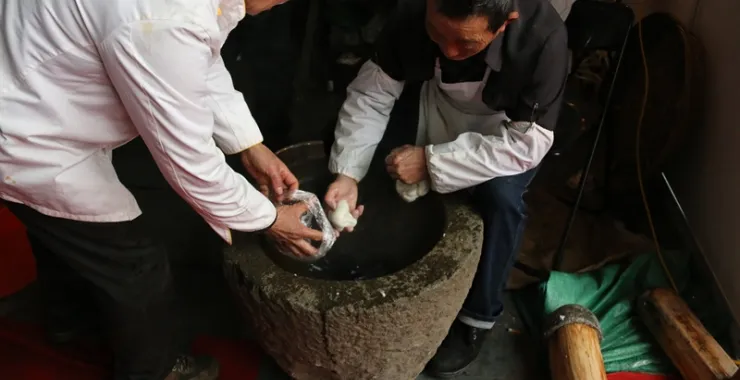农博会美食年糕团手工制作余姚传统零食小吃