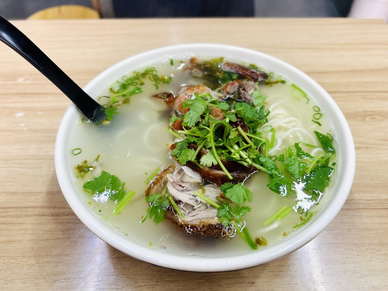 烧鸭面面条午餐美食拉面