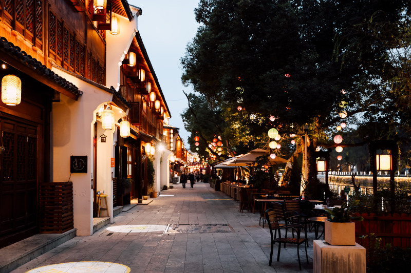 姚江夜景灯光轮渡江边建筑高楼楼房夜晚游船桥阳明古镇