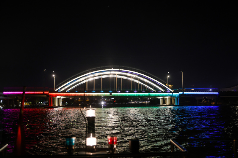 姚江夜景灯光轮渡江边建筑高楼楼房夜晚游船桥阳明古镇