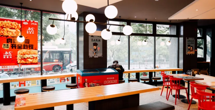 余姚KFC阳明文化餐厅老爷爷美食余姚肯德基龙山店玩具阳明文化主题餐厅汉堡薯条鸡块炸鸡