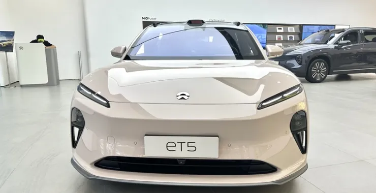 新能源车电车蔚来ET5新款