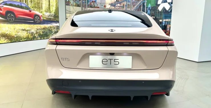 新能源车电车蔚来ET5新款