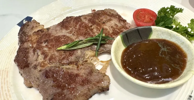 西餐餐饮美食网红打卡原切牛排