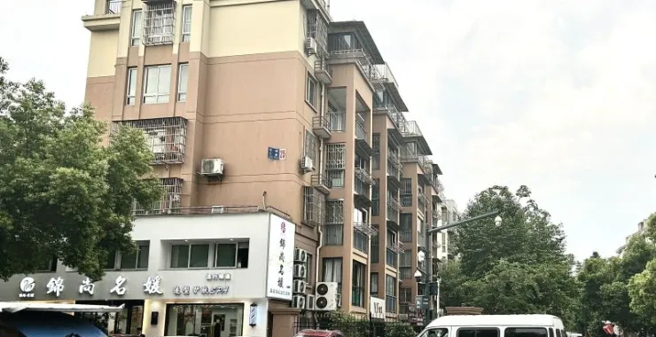 马路交通汽车四明公寓小区住宅