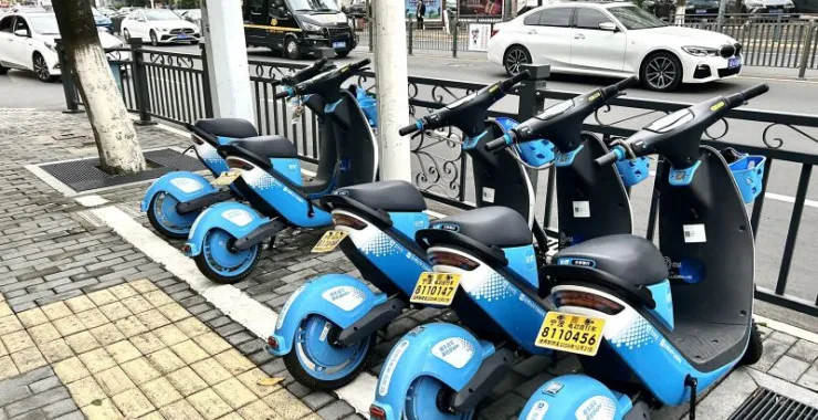 交通电动车小蓝车助力车共享单车