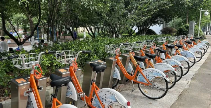 交通公共自行车交通工具共享单车