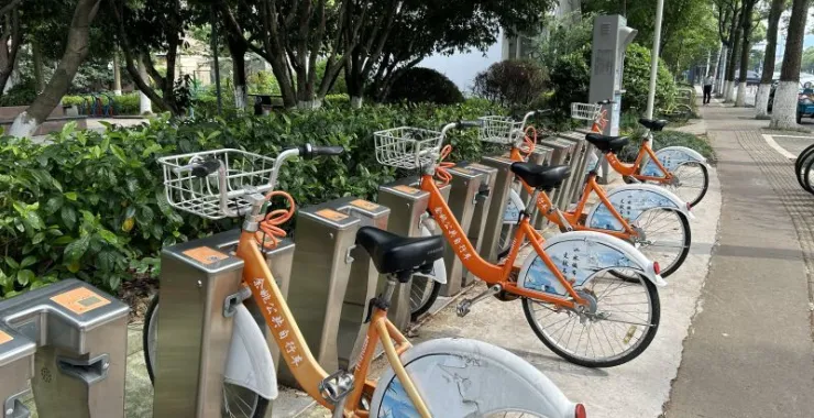 交通公共自行车交通工具共享单车