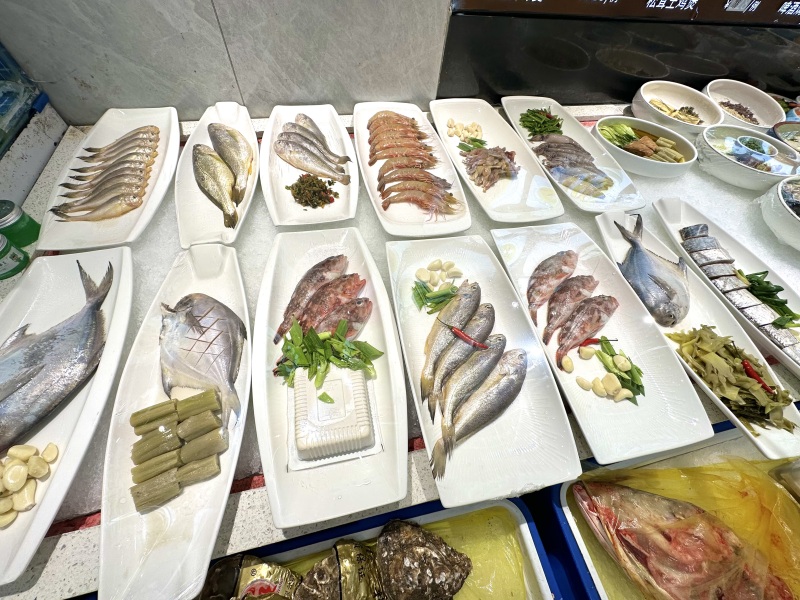 粤式餐厅点菜海鲜菜品