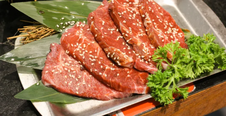 日式烧烤牛三筋烤肉牛肉