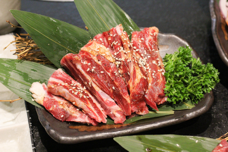 日式烧烤牛小排烤肉