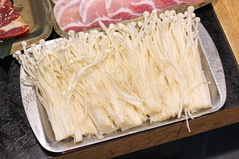 金针菇烤肉蔬菜