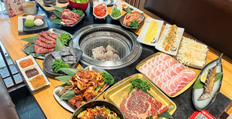 烧烤套餐日料烤肉套餐金针菇牛肉秋刀鱼