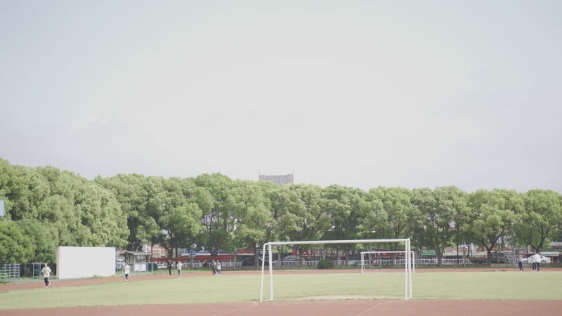 小学操场校园学校运动健身跑步草坪