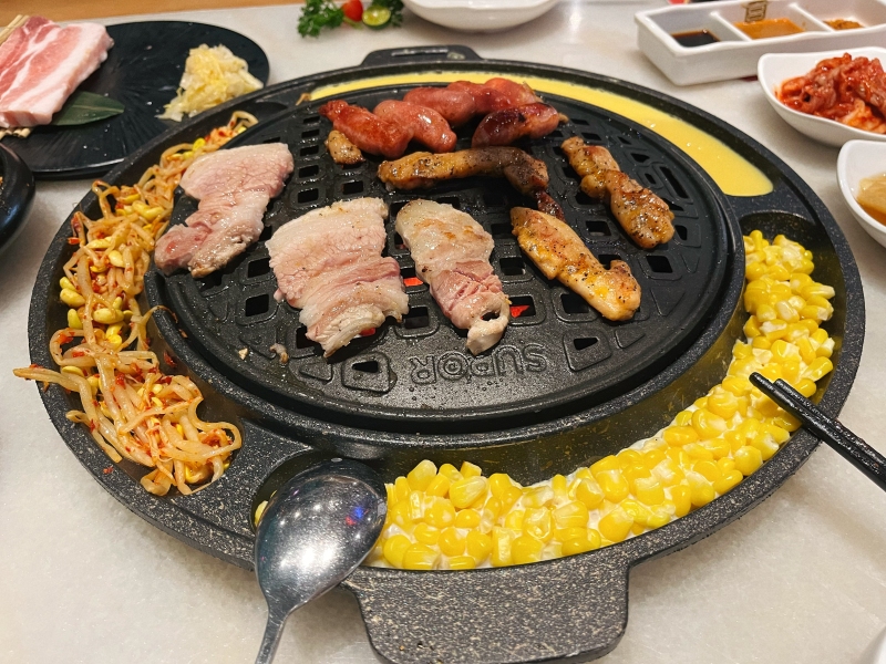 餐饮美食韩式烤肉开烤啦