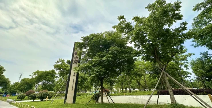 余姚楼盘小区锦山府春色绿色绿地