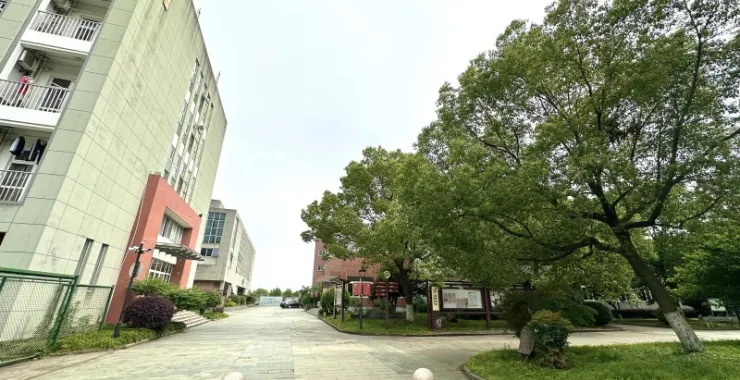 余姚市第八中学