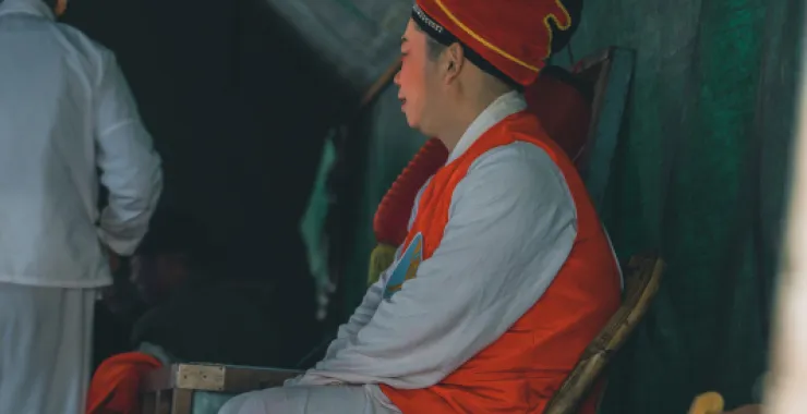 余姚姚剧唱戏戏曲社戏后台化妆演员农村民间活动老年人传统看戏