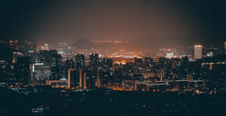 余姚城区城市夜景灯火灯光公路高楼建筑高空月亮晚上俯瞰城市航拍全貌全景金碧辉煌交通路灯车水马龙车流