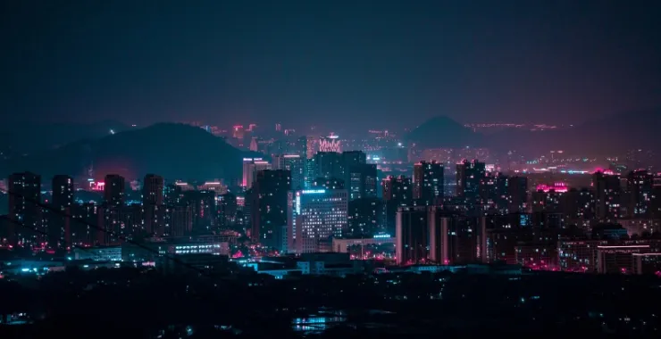 余姚城区城市夜景灯火灯光公路高楼建筑高空月亮晚上俯瞰城市航拍全貌全景金碧辉煌交通路灯车水马龙车流