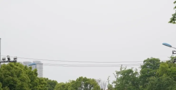 余姚马路街头汽车交通
