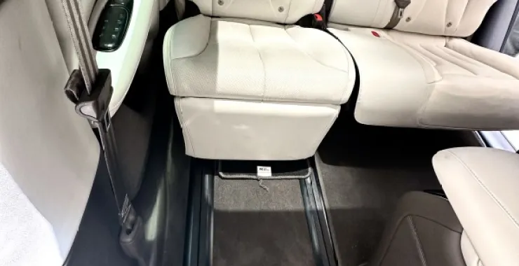 智己LS7纯电SUV新能源电动车0重力座位