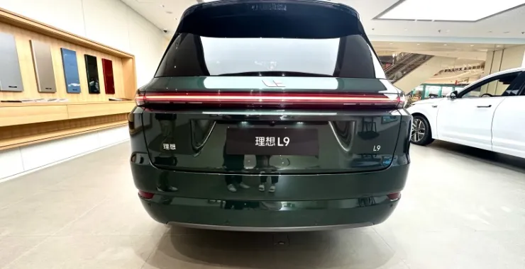 理想L9电动车新能源