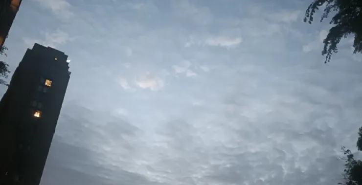 夜景天空高楼