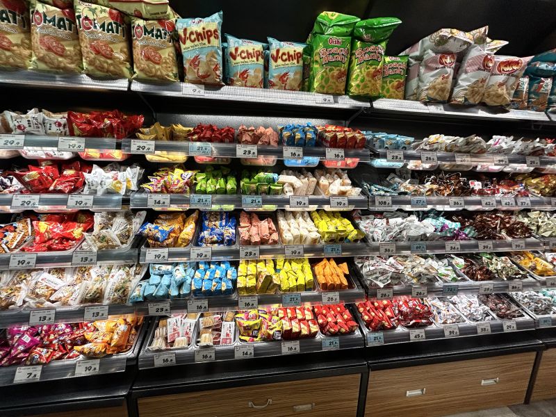 老婆大人零食食品货架