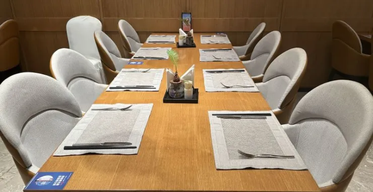 餐厅自助餐餐桌家具