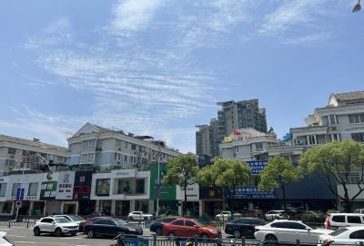 余姚世纪名苑小区二手房城市马路交通车辆汽车