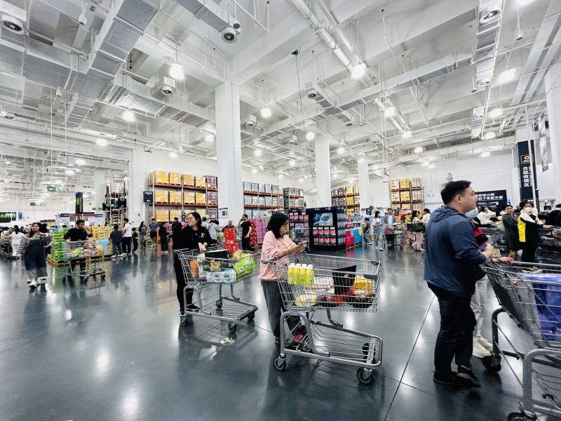 山姆超市购物结帐排队