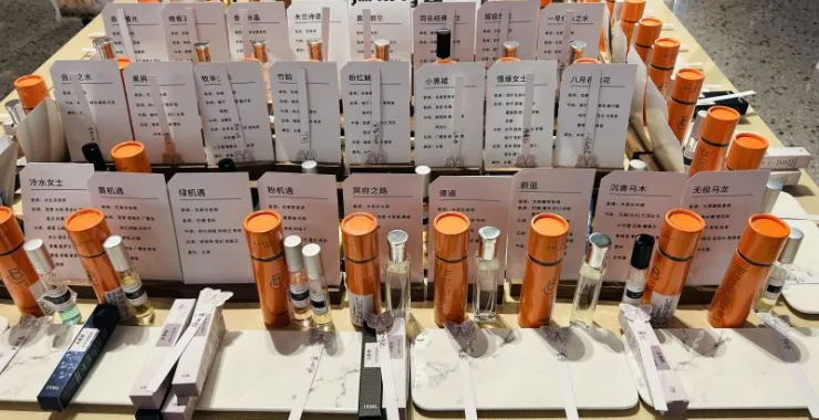 女士礼物节日礼品香芬香水