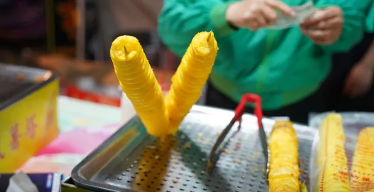 余姚夜市旋风土豆小吃美食油炸