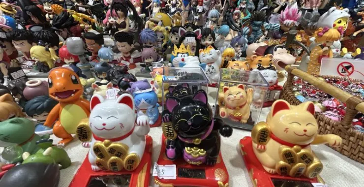 玩具摆件卡通可爱人物手伴陶瓷招财猫