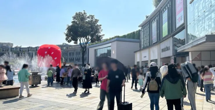 五一国庆节假日周末旅游宁波天一广场客流人流