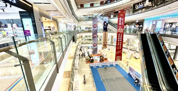 余姚五彩城商业综合体电梯走廊过道