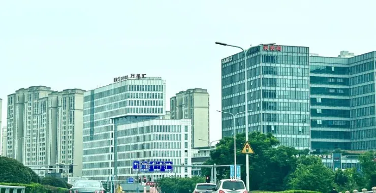 宁波城市道路交通指示牌私家车汽车出行