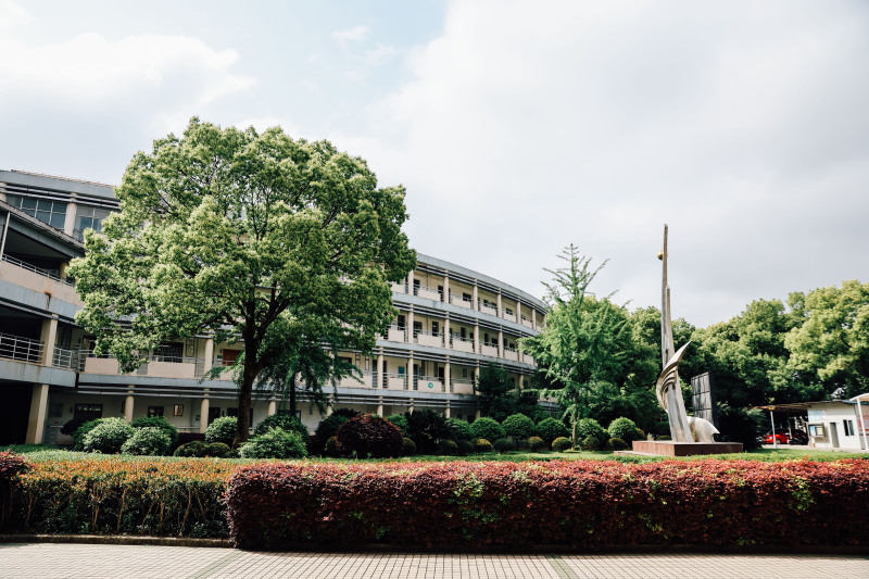 余姚子陵中学学校初中教育