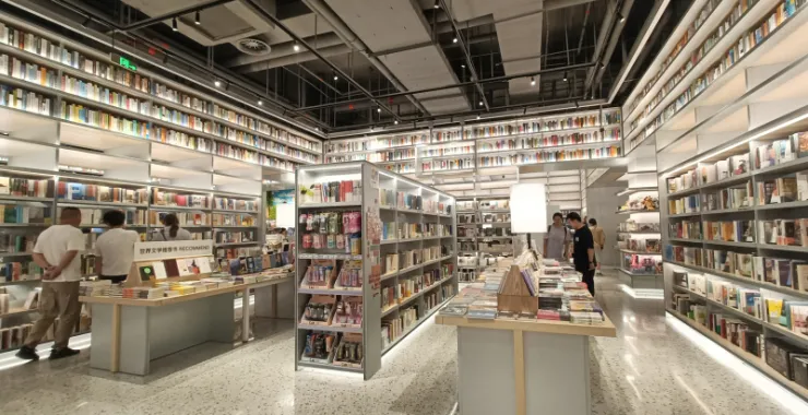 网红书店熊泽书店看书书架